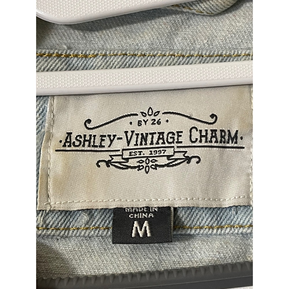 Ashley-Vintage Charm Womens Light Wash Denim Trucker Jacket Blue Size M - Picture 3 of 10